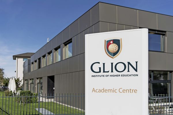 Le centre académique de Glion Institute of Higher Education, où j'ai fait mon CFC